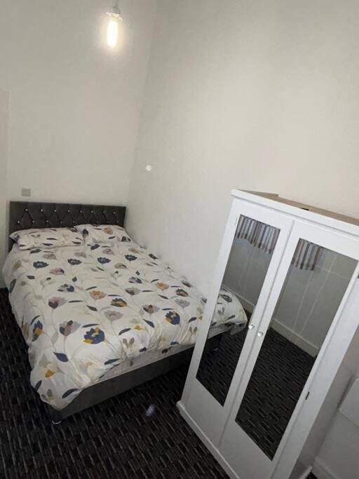 Modern 1 Bed Apartment In Salford Manchester Ngoại thất bức ảnh