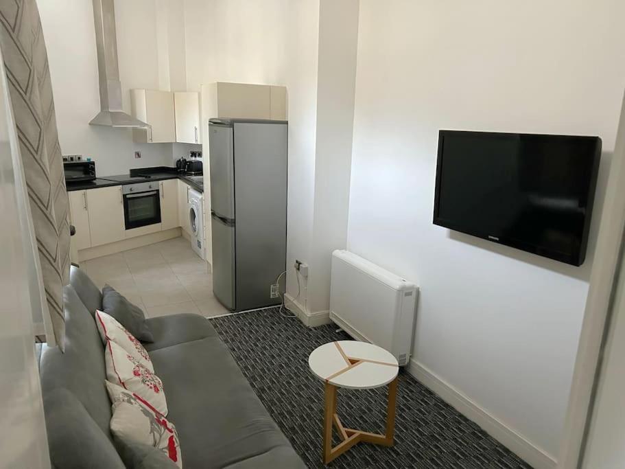 Modern 1 Bed Apartment In Salford Manchester Ngoại thất bức ảnh